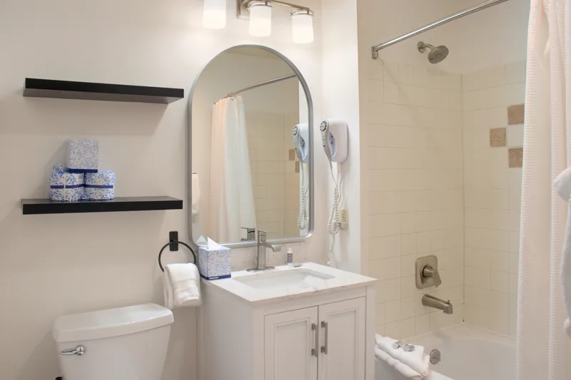 Bathroom with vanity and tub/shower